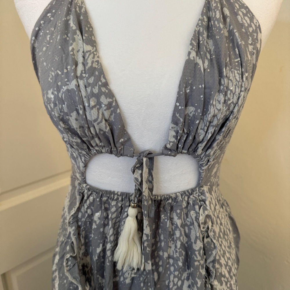 Halter tie maxi dress - Picture 3 of 8